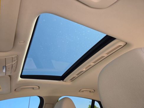 Used 2020 Mercedes-Benz GLC 300 4MATIC Coupe image 17