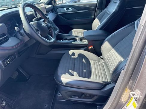 Certified 2025 Ford Explorer ST-Line AWD/4WD image 13