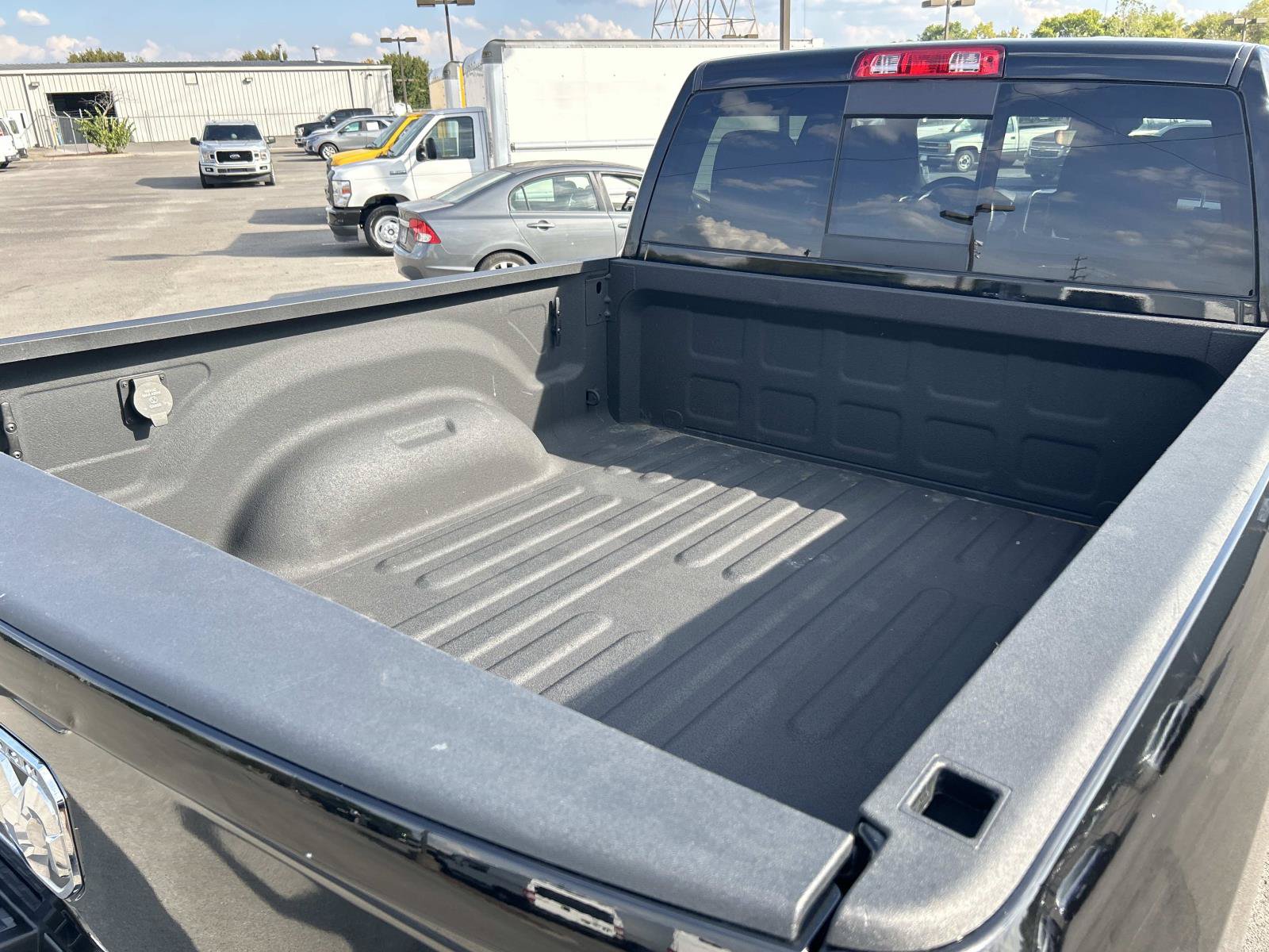 Used 2024 RAM 2500 Big Horn w/ Safety Group AWD/4WD image 14