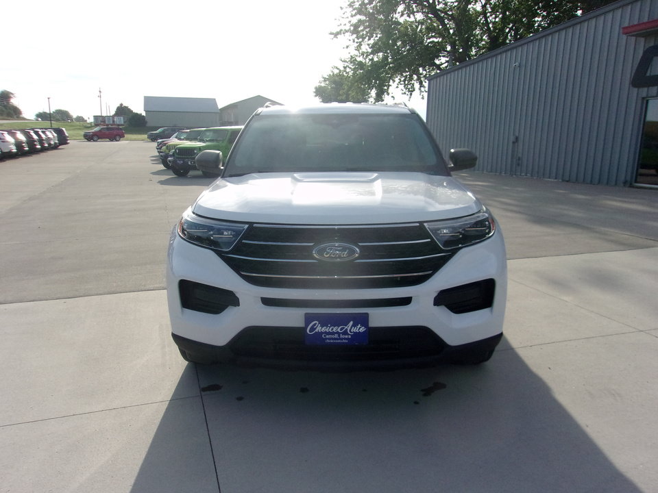 Used 2023 Ford Explorer XLT w/ Class IV Trailer Tow Package AWD/4WD image 4