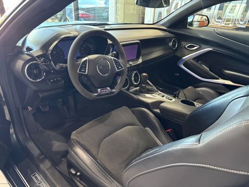 Used 2019 Chevrolet Camaro SS RWD image 12