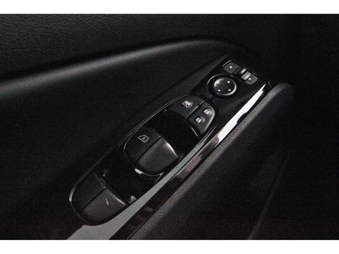 Certified 2025 Nissan Altima 2.5 SR FWD image 22
