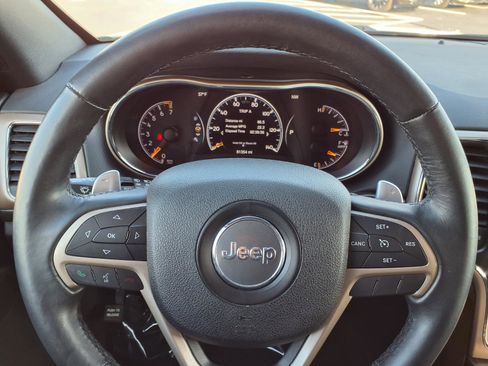 Used 2015 Jeep Grand Cherokee Laredo w/ Quick Order Package 23E AWD/4WD image 8