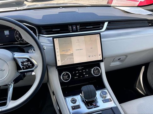 Used 2024 Jaguar F-PACE R-Dynamic S image 6