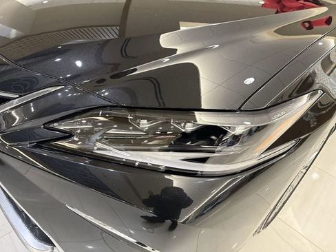 New 2025 Lexus ES 350 Ultra Luxury image 28