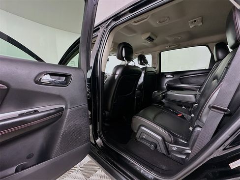 Used 2015 Dodge Journey R/T w/ Flexible Seating Group image 17