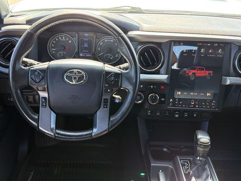 Used 2018 Toyota Tacoma TRD Pro image 27