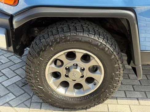 Used 2012 Toyota FJ Cruiser 4WD image 44
