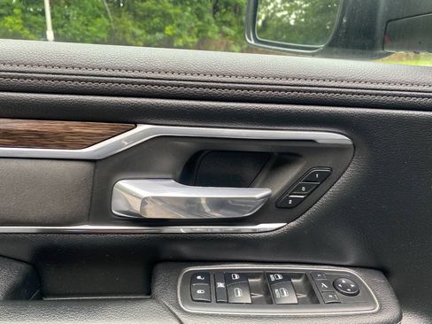 Used 2019 RAM 1500 Laramie w/ Off Road Group AWD/4WD image 19