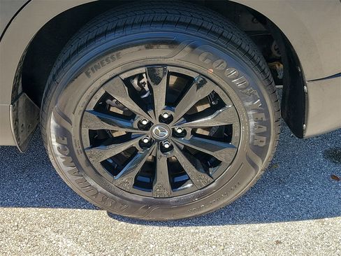 Used 2025 MAZDA CX-50 AWD 2.5 S w/ Premium Package image 5