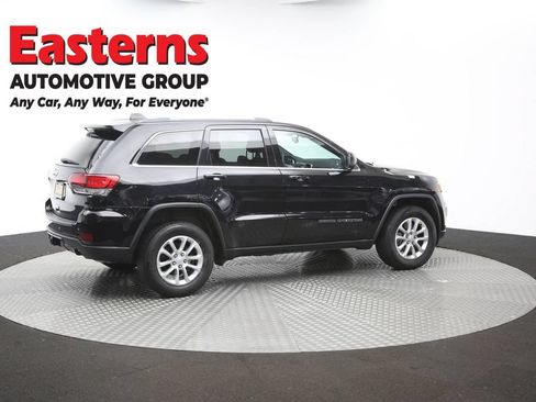 Used 2021 Jeep Grand Cherokee Laredo AWD/4WD image 45