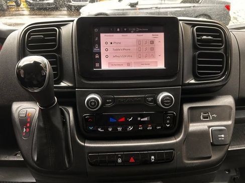 Used 2025 RAM ProMaster 2500 w/ Convenience Group FWD image 22
