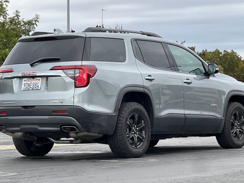 Used 2023 GMC Acadia AT4 w/ Technology Package image 4