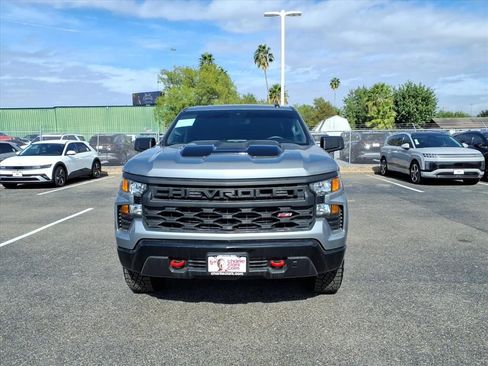 Used 2024 Chevrolet Silverado 1500 Custom Trail Boss w/ LPO, Dark Essentials Package image 8