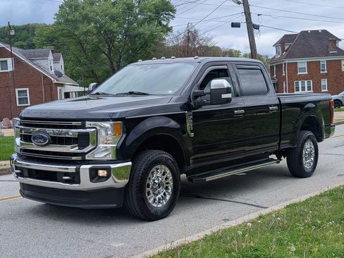 Used 2021 Ford F250 XLT w/ XLT Premium Package AWD/4WD image 12