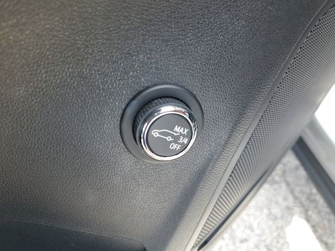 Used 2023 Buick Envision Essence FWD image 12