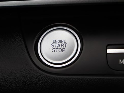 Used 2024 Hyundai Elantra SEL FWD image 38