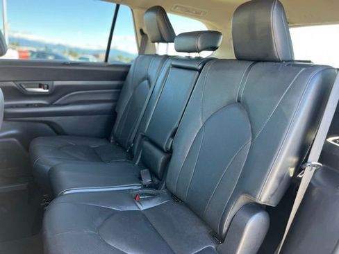 Used 2024 Toyota Grand Highlander Limited image 12