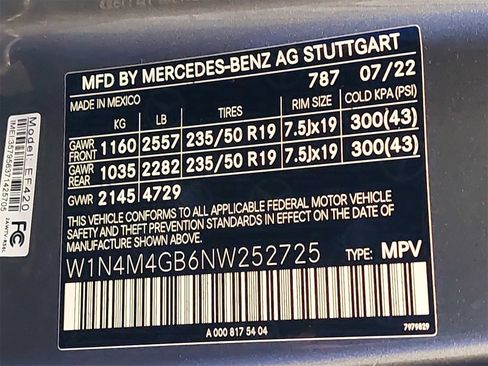 Used 2022 Mercedes-Benz GLB 250 w/ Premium Package Lite image 46