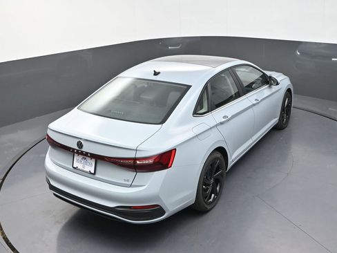 New 2026 Volkswagen Jetta SE FWD image 18