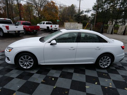 Used 2022 Audi A4 2.0T Premium image 8