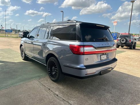 Used 2021 Lincoln Navigator L Black Label w/ Cargo Convenience Package image 18