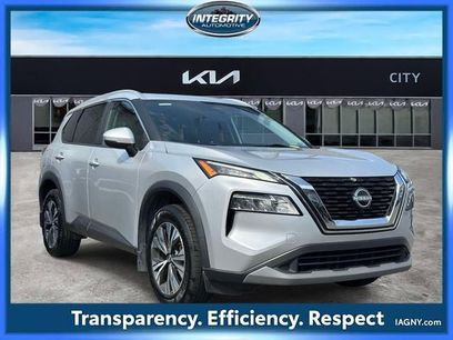 Certified 2022 Nissan Rogue SV w/ SV Premium Package