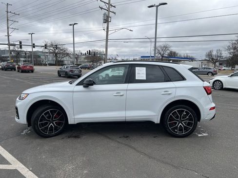 Used 2025 Audi SQ5 Premium Plus w/ Premium Plus Package image 3