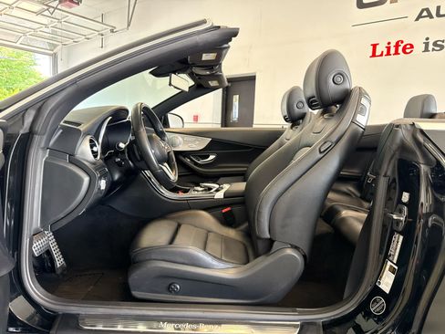 Used 2019 Mercedes-Benz C 300 4MATIC Cabriolet image 12