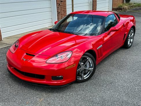 Used 2012 Chevrolet Corvette Grand Sport w/ 2LT Preferred Equipment Group RWD image 3