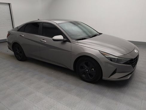 Used 2022 Hyundai Elantra SEL w/ Convenience Package image 11