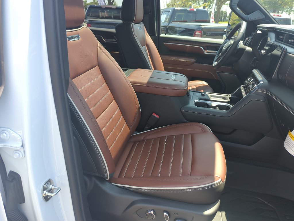 Used 2026 GMC Sierra 3500 Denali Ultimate AWD/4WD image 37