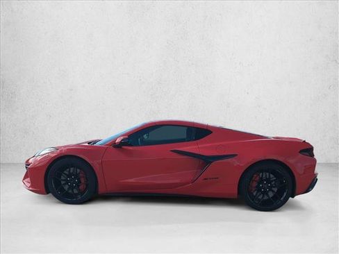 Used 2025 Chevrolet Corvette Z06 RWD image 8
