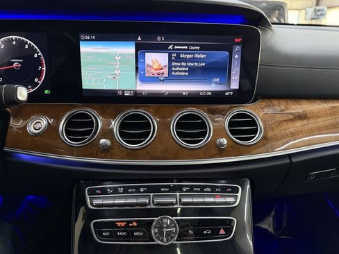 Used 2018 Mercedes-Benz E 300 4MATIC image 27