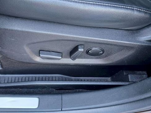 Used 2024 Ford Edge Titanium image 23