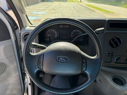 Used 2013 Ford E-350 and Econoline 350 Extended Super Duty w/ PWR Group RWD image 10