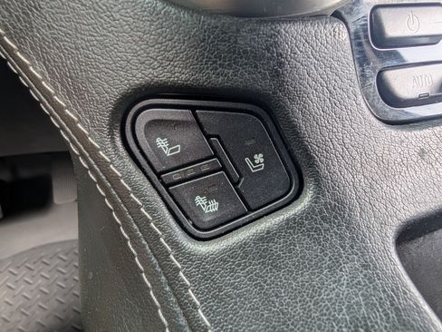 Used 2018 GMC Yukon SLT w/ Open Road Package RWD image 34