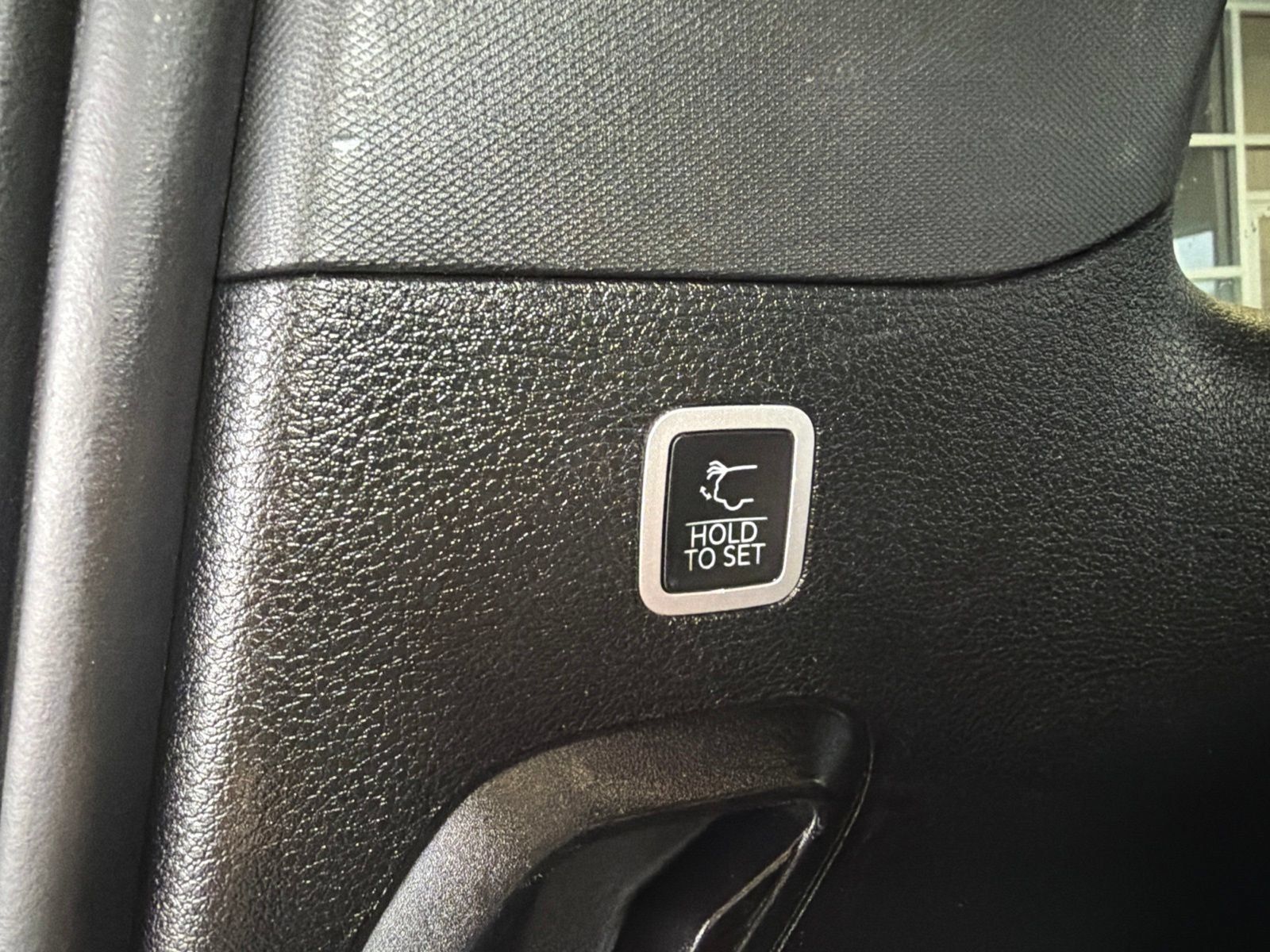 Used 2024 Jeep Wagoneer Series II AWD/4WD image 13