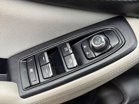 Used 2020 Subaru Forester Premium image 13