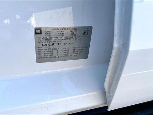 Used 2017 GMC Yukon SLT image 42