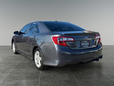 Used 2012 Toyota Camry SE w/ Leather Pkg FWD image 3