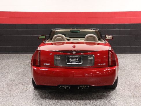 Used 2005 Cadillac XLR RWD image 29