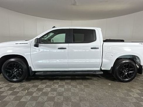 Used 2024 Chevrolet Silverado 1500 Custom w/ LPO, Dark Essentials Package AWD/4WD image 5