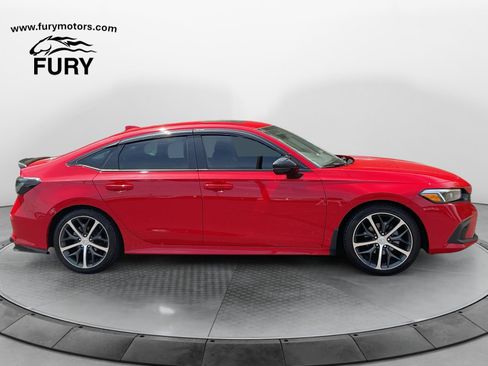 Used 2024 Honda Civic Touring image 2