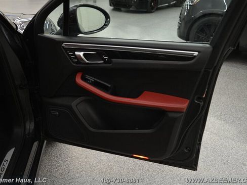 Used 2018 Porsche Macan GTS image 39