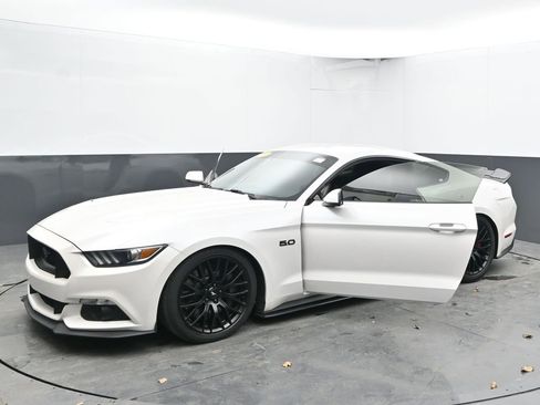 Used 2017 Ford Mustang GT Premium w/ GT Performance Package image 47