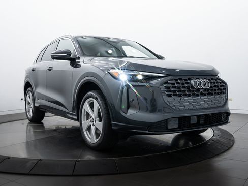 New 2025 Audi Q5 2.0T Premium Plus image 1