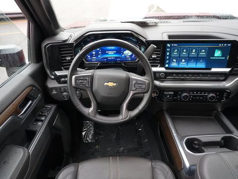 Used 2025 Chevrolet Silverado 3500 High Country w/ High Country Premium Package AWD/4WD image 22