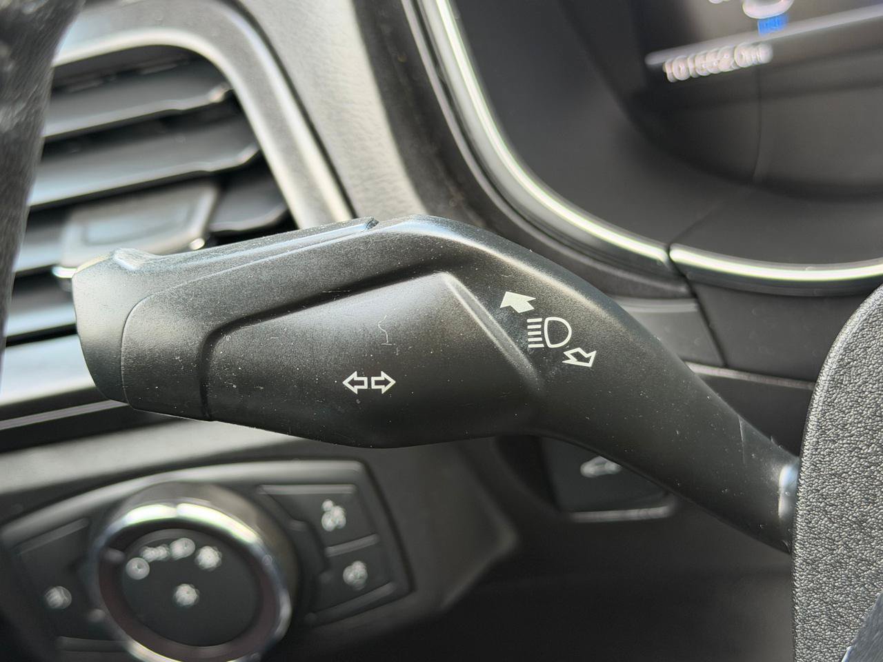 Used 2018 Ford Fusion Titanium AWD/4WD image 19