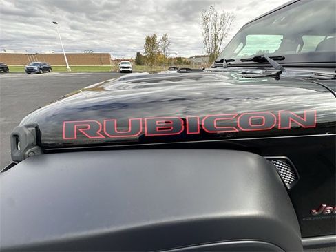 Used 2020 Jeep Gladiator Rubicon w/ Cold Weather Group image 32